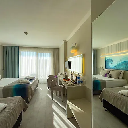 Rezort Catamaran Quality Times 5*