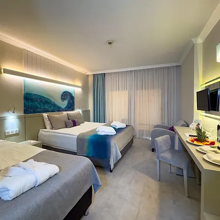 Rezort Catamaran Quality Times Kemer